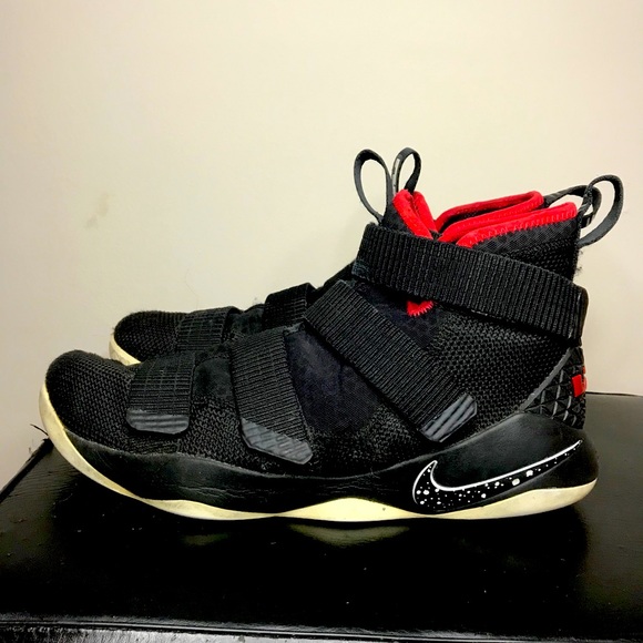 lebron soldier 11 bred
